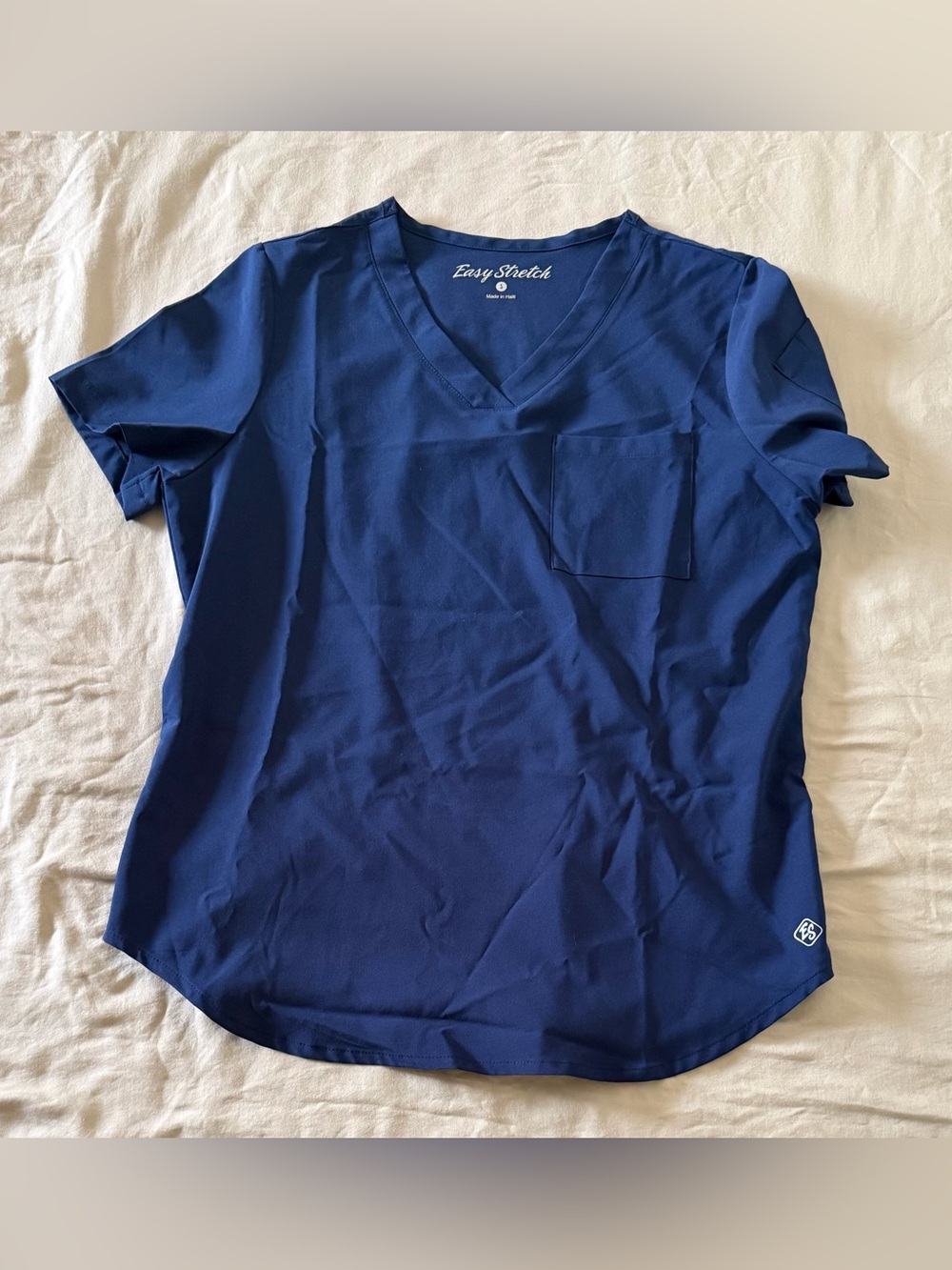 Women’s V-Neck Scrub Top in Navy (S)&Women’s Wide Leg Scrub Pant (M) SOLD AS SET